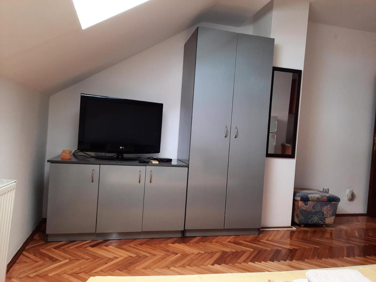 Studio In The Centre Of Novi Sad Ngoại thất bức ảnh