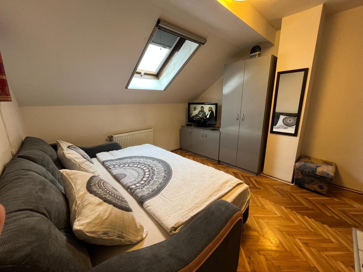 Studio In The Centre Of Novi Sad Ngoại thất bức ảnh