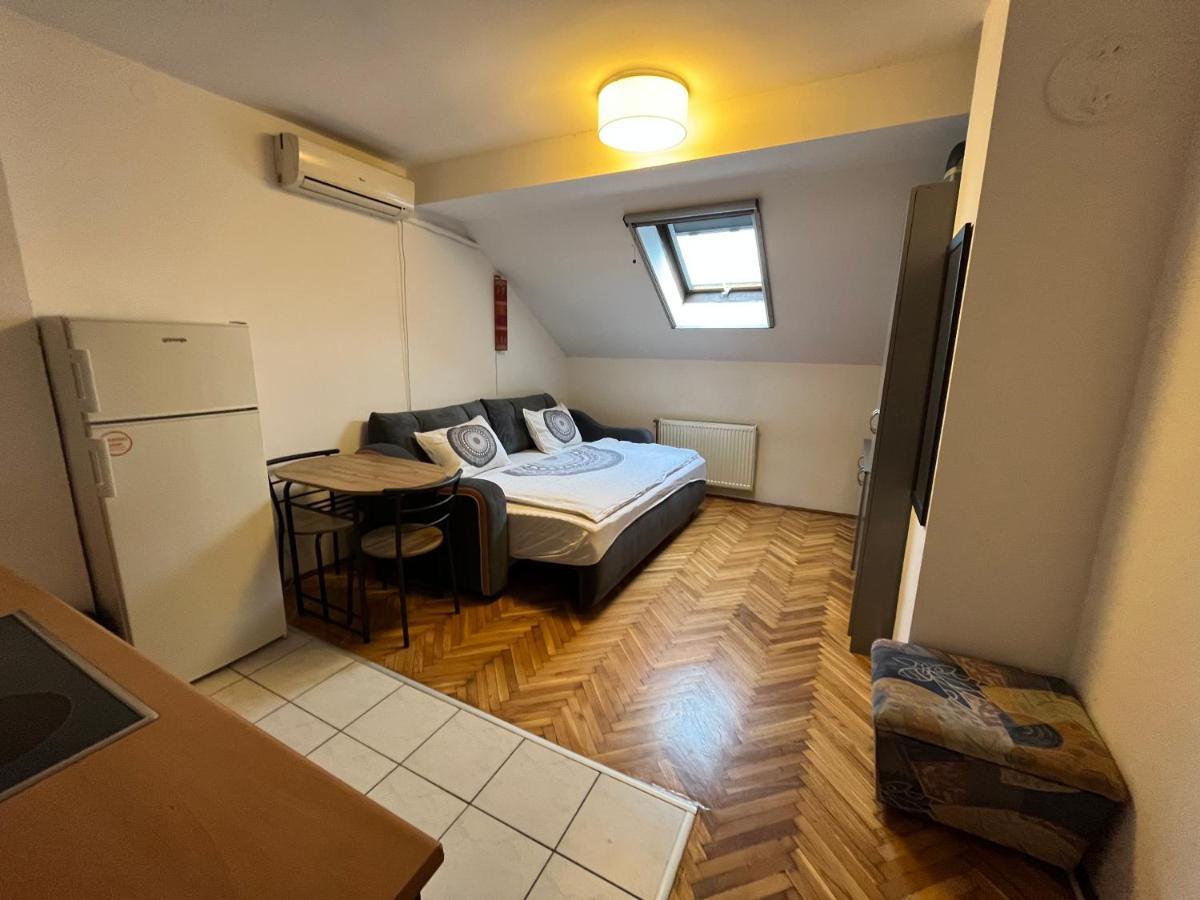Studio In The Centre Of Novi Sad Ngoại thất bức ảnh
